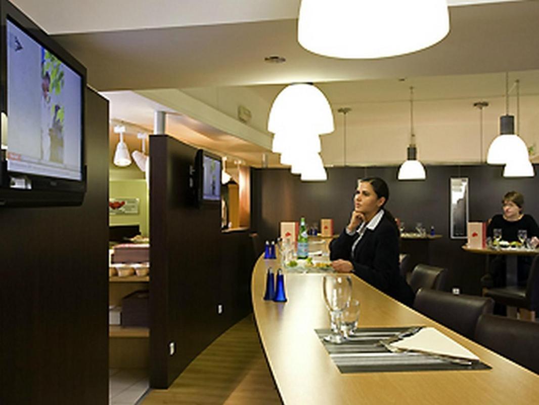 Ibis Paris Le Bourget Hotel La Courneuve Exterior photo