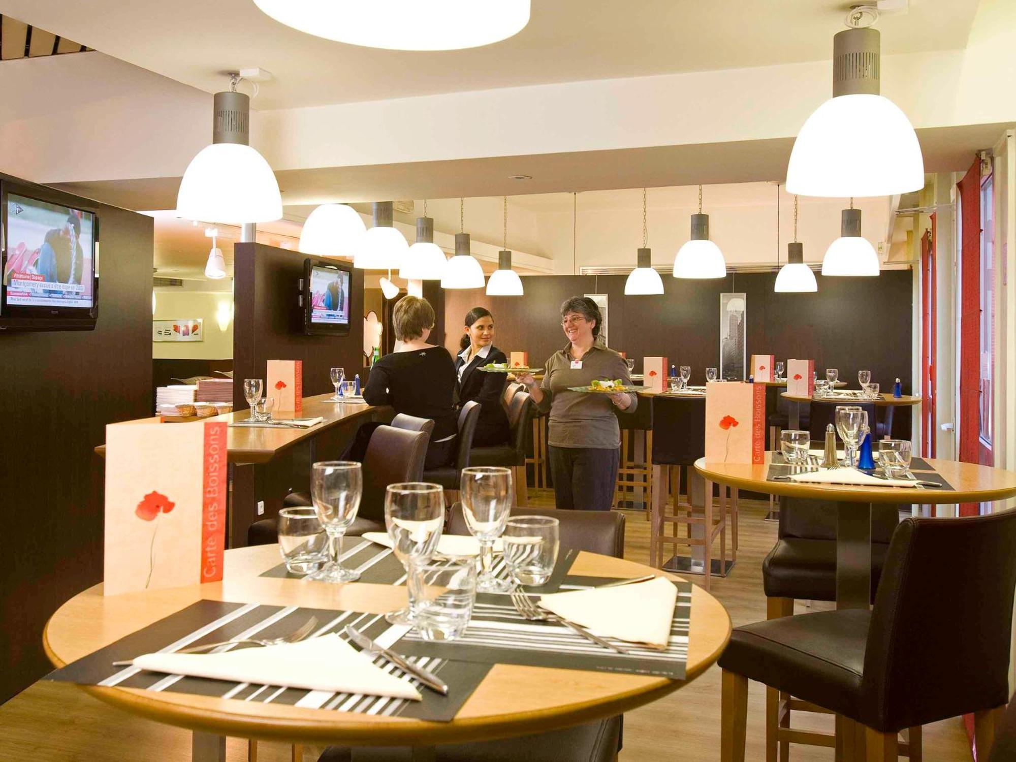 Ibis Paris Le Bourget Hotel La Courneuve Exterior photo