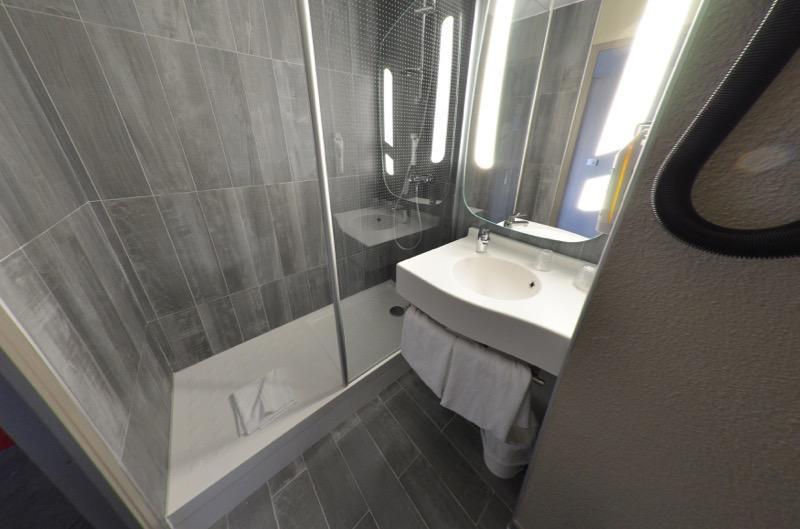 Ibis Paris Le Bourget Hotel La Courneuve Exterior photo