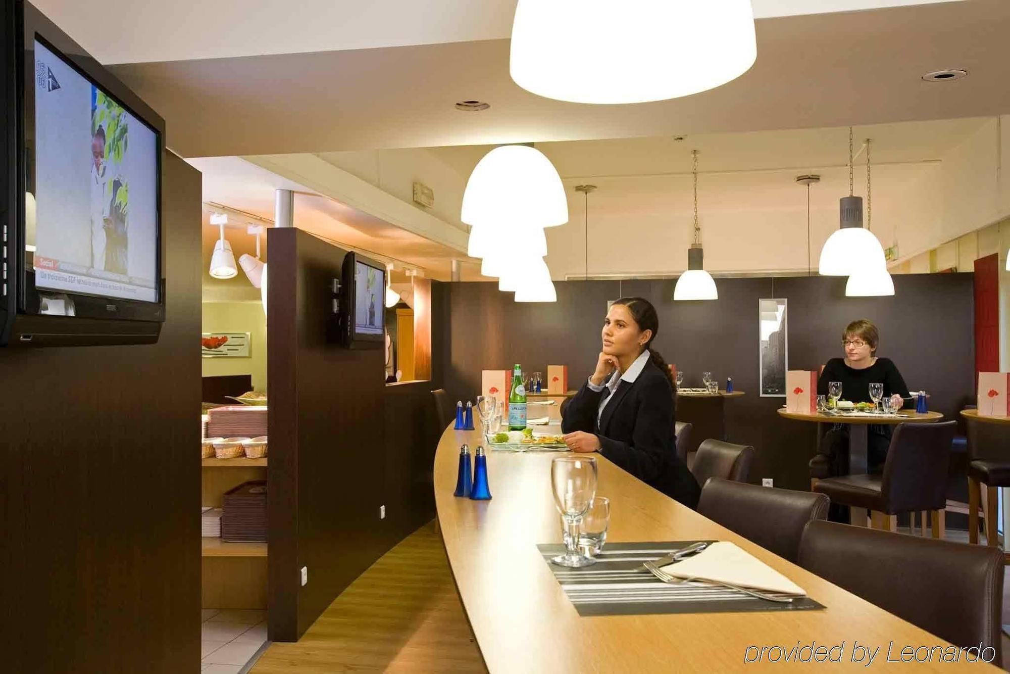 Ibis Paris Le Bourget Hotel La Courneuve Exterior photo