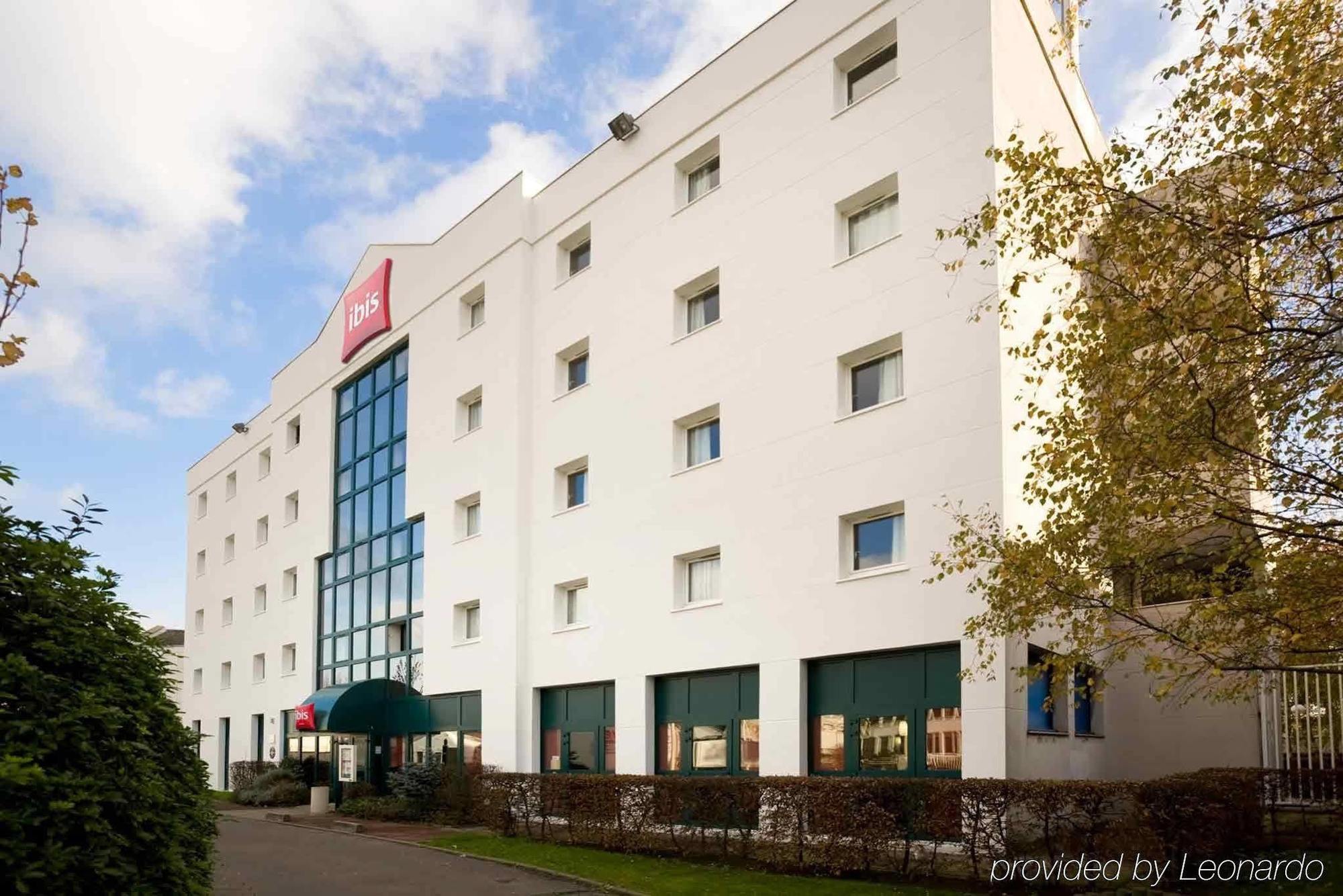 Ibis Paris Le Bourget Hotel La Courneuve Exterior photo