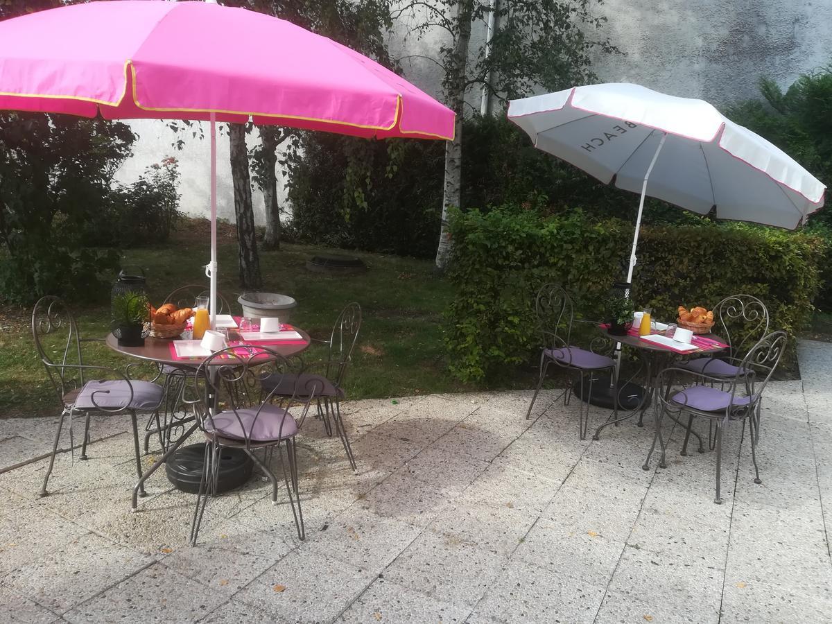 Ibis Paris Le Bourget Hotel La Courneuve Exterior photo